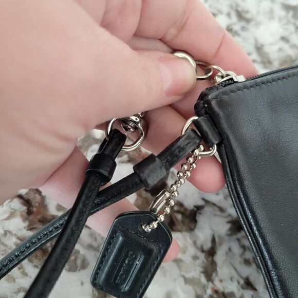 Coach wristlet   - Picture 3 of 8
